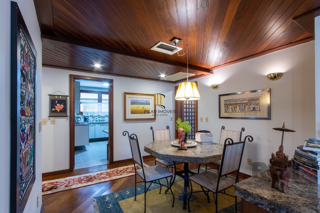 Apartamento 4 dormitórios no bairro Petrópolis