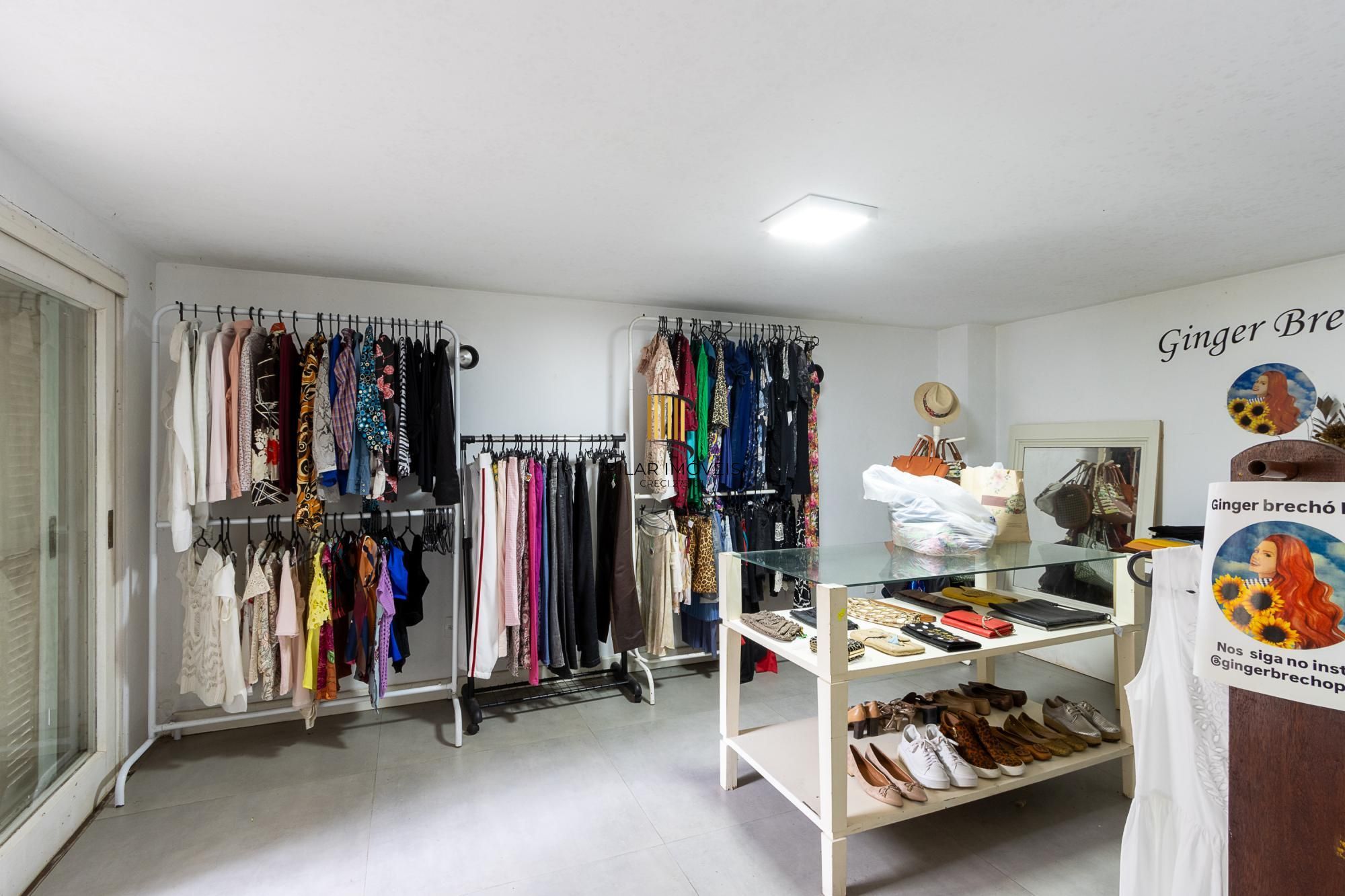 Casa 4 dormitórios no bairro Vila Conceição