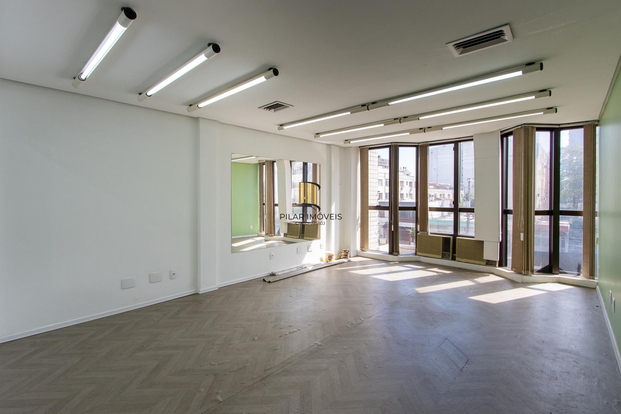 sala com 35,60 m²  de área privativa no edifício Erico Veríssimo Center