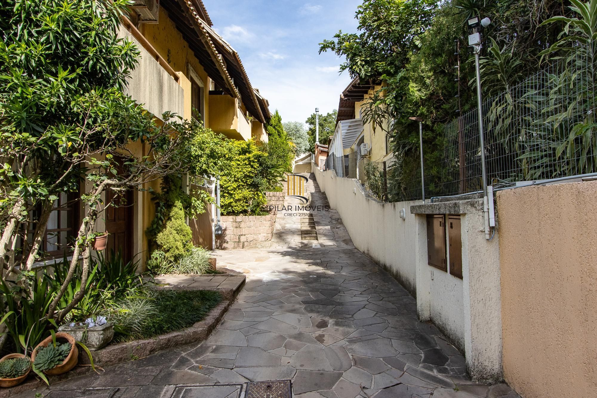 Casa em Condomínio no bairro Tristeza