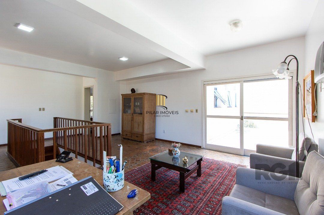 Casa 4 dormitórios no bairro Jardim Isabel