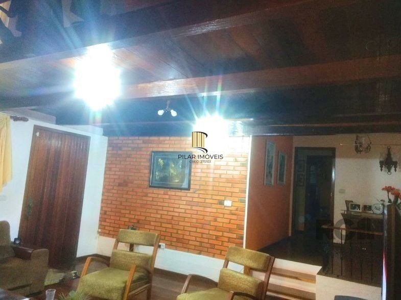 Casa para Venda - 250m², 3 dormitórios, sendo 1 suites, 4 vagas - Taruma