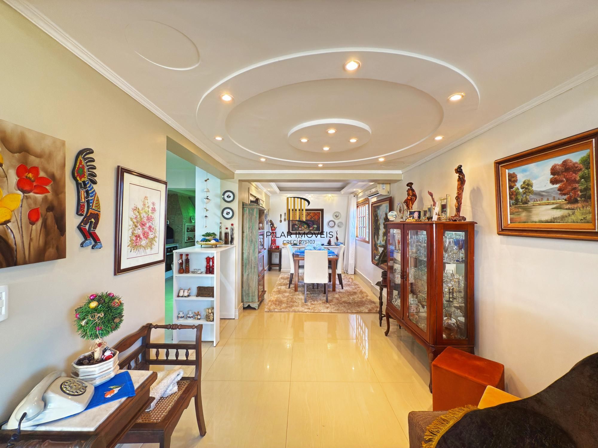 Casa em condomínio bairro Tristeza, com 185m² privativos.