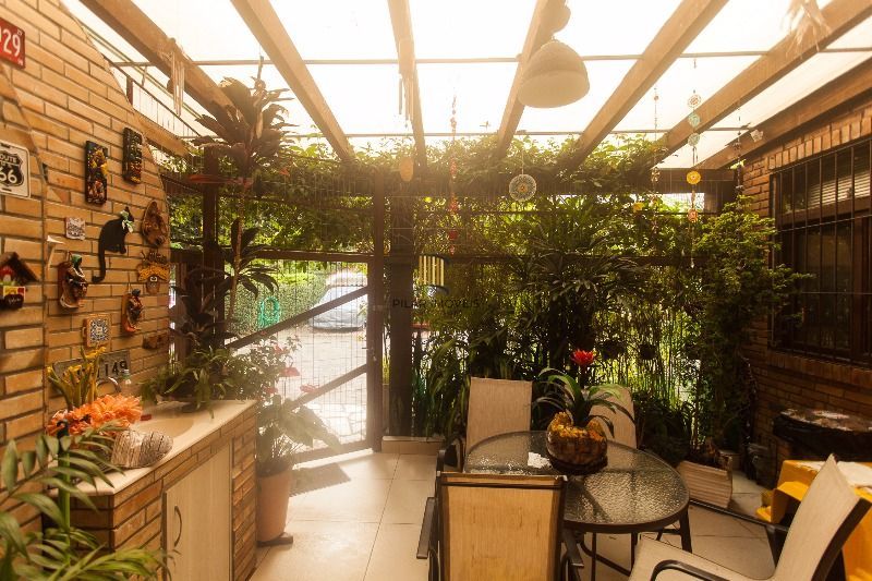 Casa Condominio para Venda - 170m², 3 dormitórios, sendo 1 suites, 2 vagas - Cavalhada