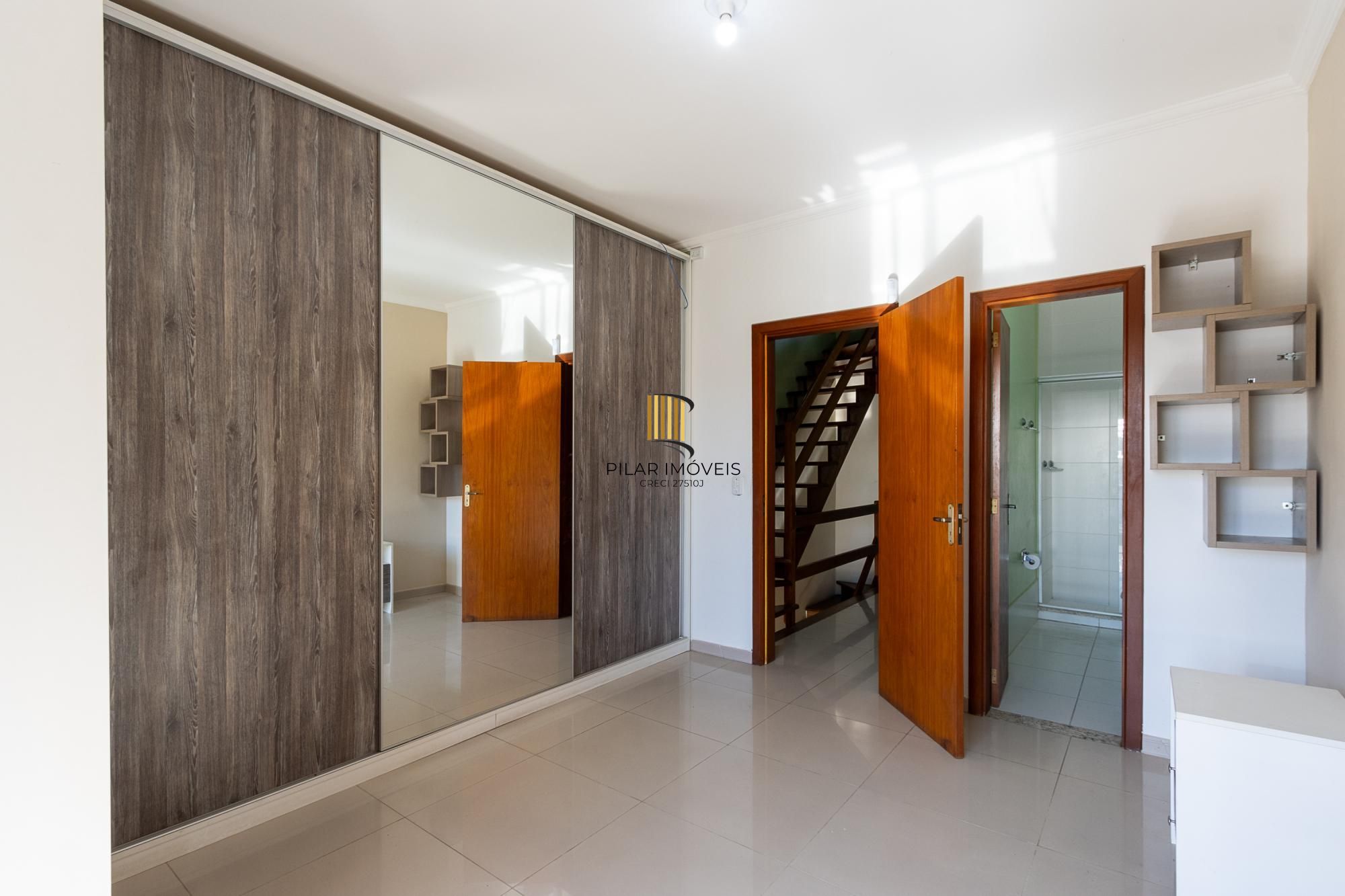 Casa para Venda - 135.78m², 3 dormitórios, sendo 3 suites, 1 vaga - Guarujá