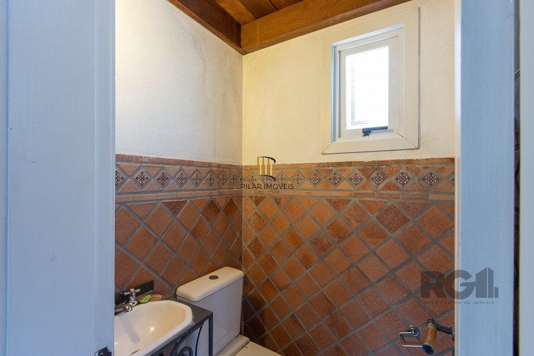 Casa 4 dormitórios no bairro Jardim Isabel