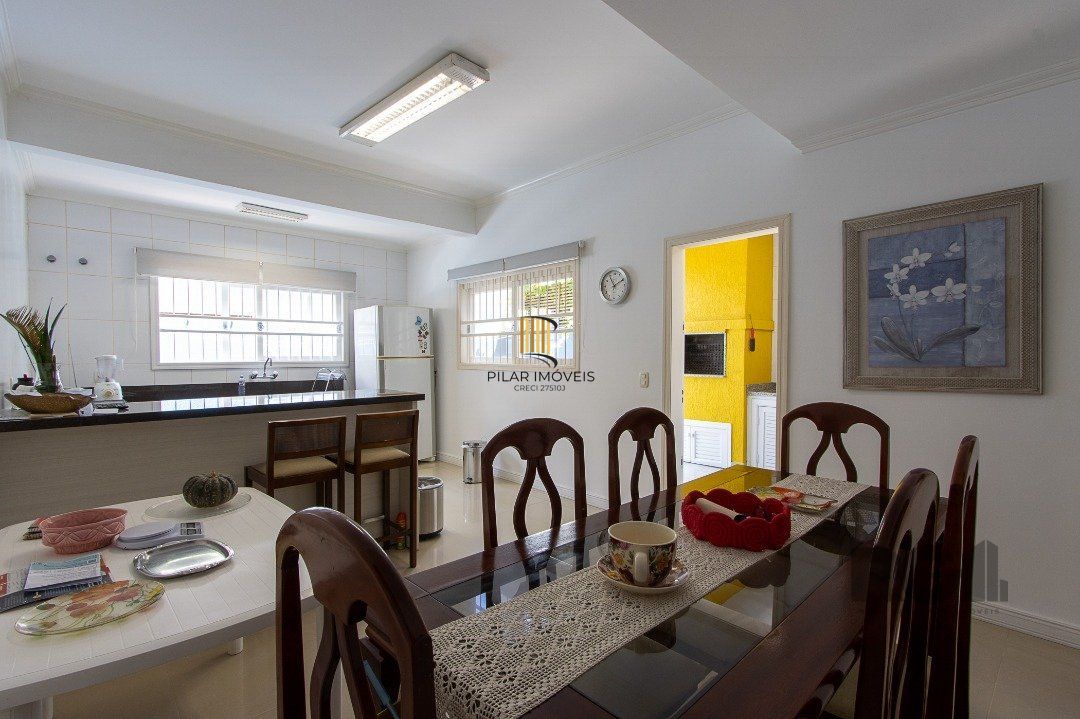 Casa de Condomínio 3 dormitórios no bairro Hípica