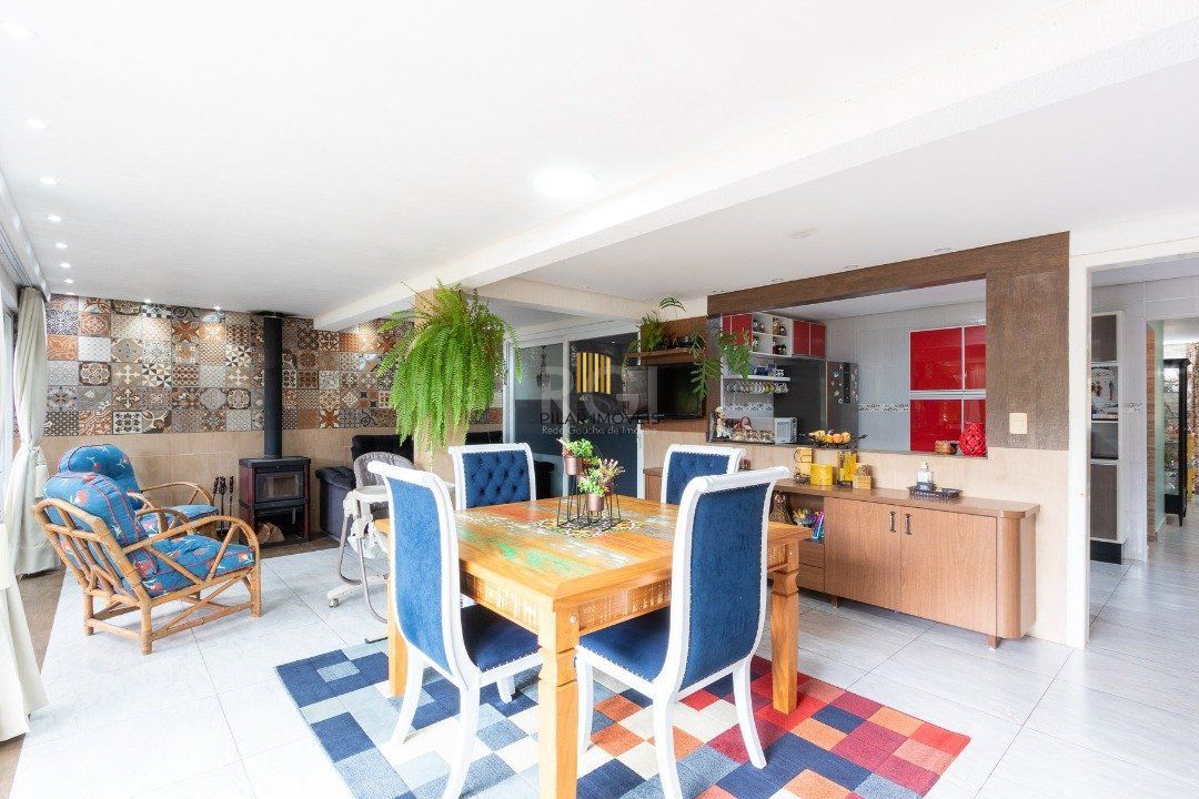 Casa para Venda - 342m², 3 dormitórios, sendo 2 suites, 2 vagas - Espírito Santo