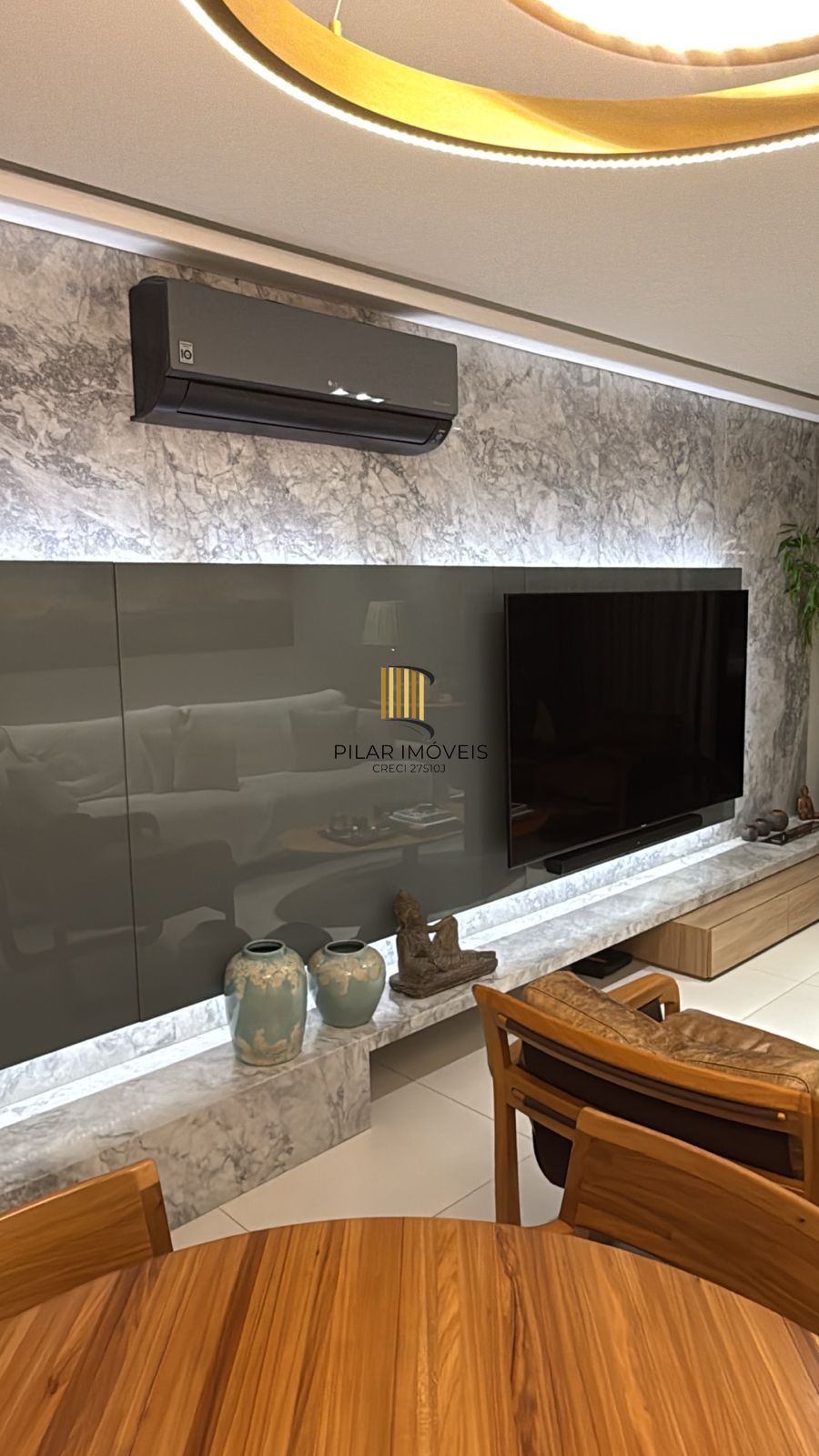 **Apartamento de 3 Quartos com 2 Suítes e 2 Vagas de Garagem na Tristeza, Porto Alegre, RS**