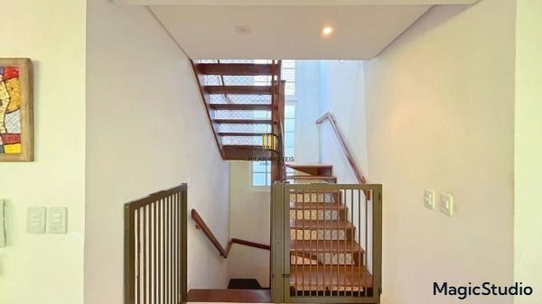 Casa em Condomínio na Pedra Redonda | 4 Dormitórios | 297m² | 4 Vagas | Solar Biarritz