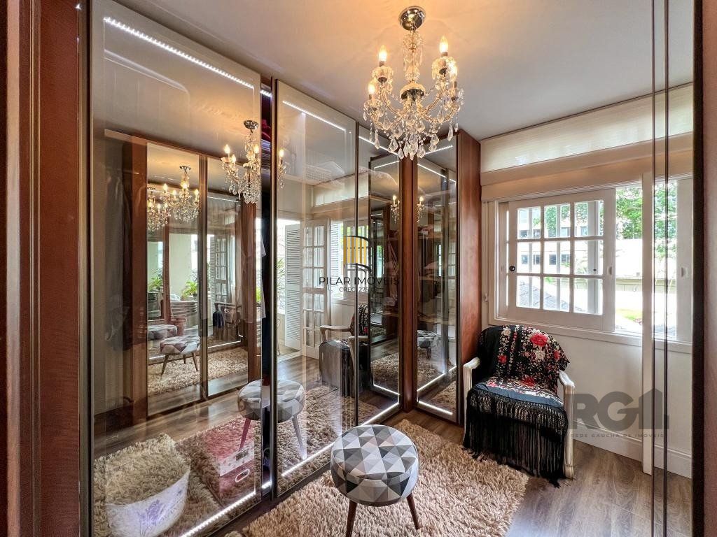 Excelente casa em condomínio no Bairro Tristeza - Ao lado do Shopping Paseo