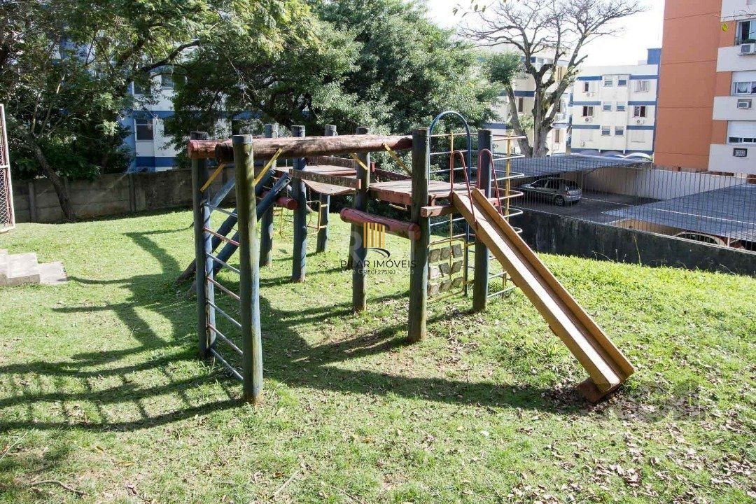 Apartamento de 1 dormitório, com vaga de garagem escriturada, próximo da Av. Otto Niemeyer.