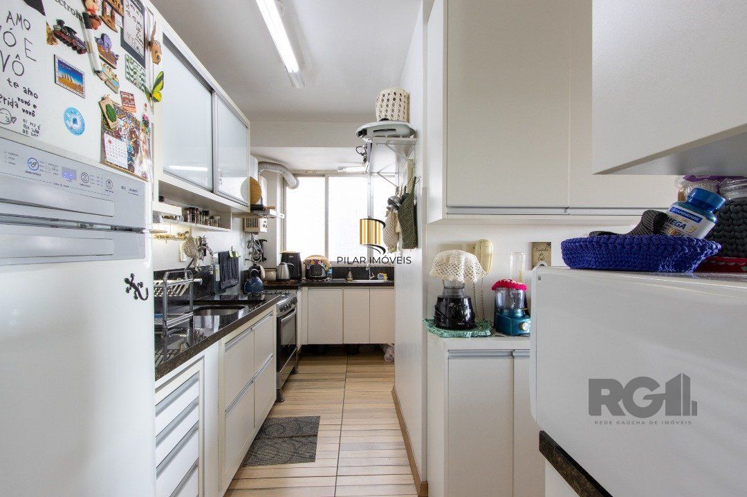 Apartamento 3 quartos, 2 banheiros, 1 vaga, condomínio com infra - Bairro Cristal