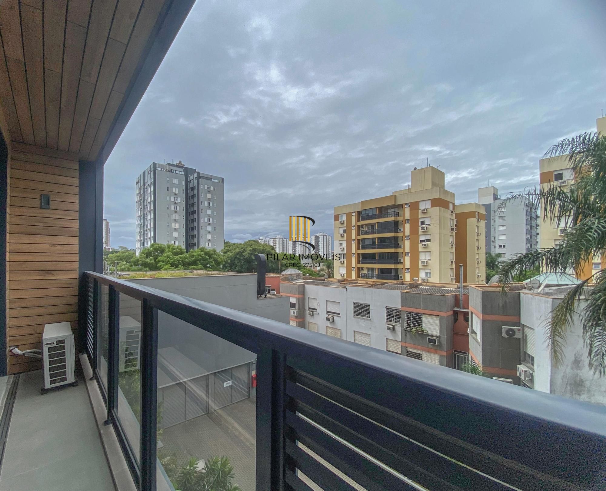 Studio de 36,76m2, totalmente mobiliado, com 1 vaga de garagem no bairro Boa Vista!!