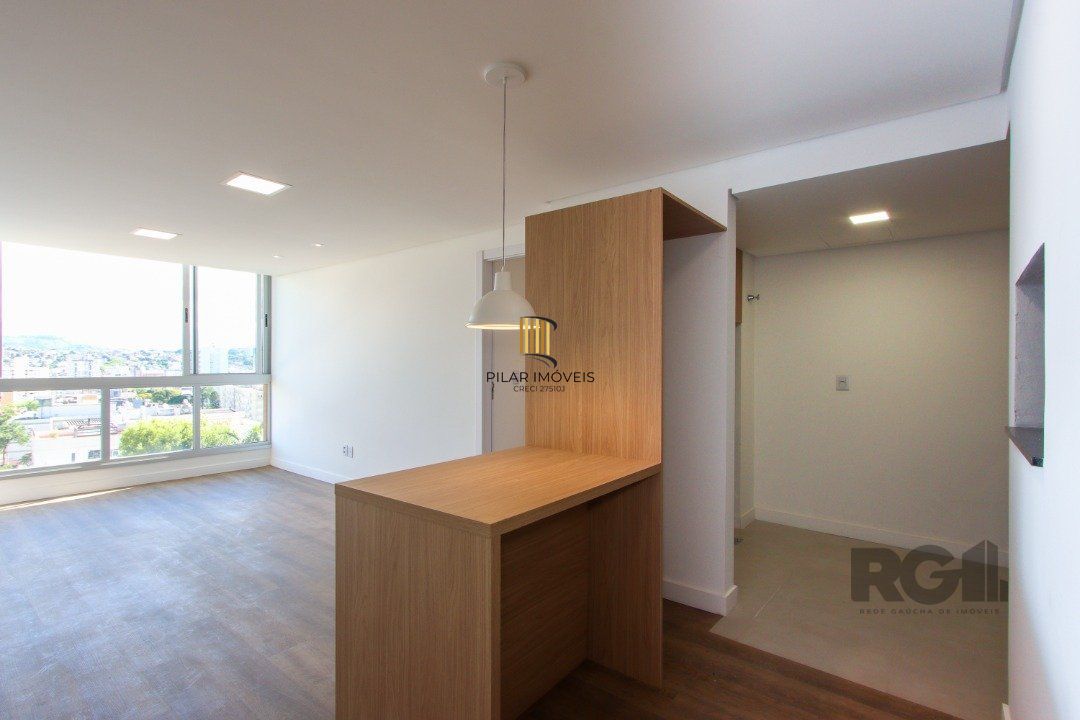 Apartamento em Porto Alegre no Bairro Petrópolis, de 2 quartos, semi mobiliado.