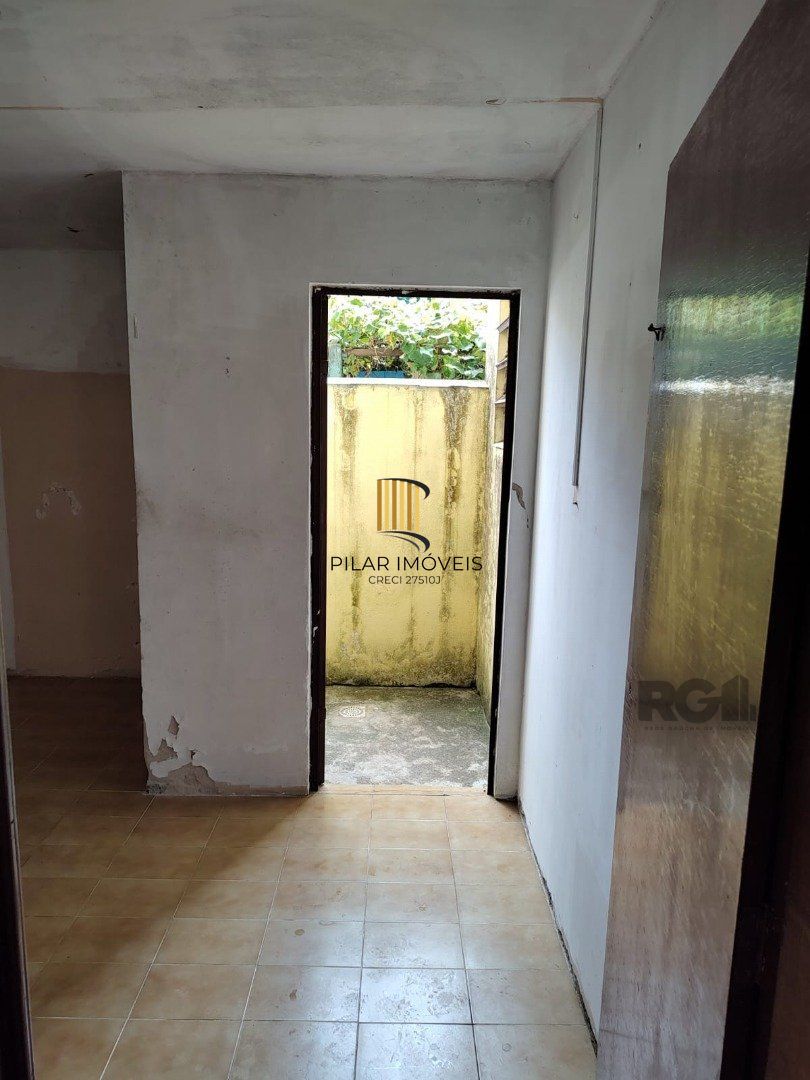Casa para Venda - 247.37m², 4 dormitórios, 4 vagas - Partenon