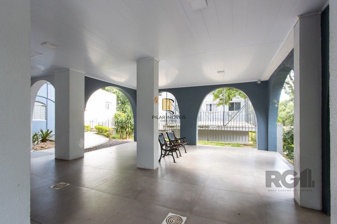 Apartamento 3 quartos, 2 banheiros, 1 vaga, condomínio com infra - Bairro Cristal