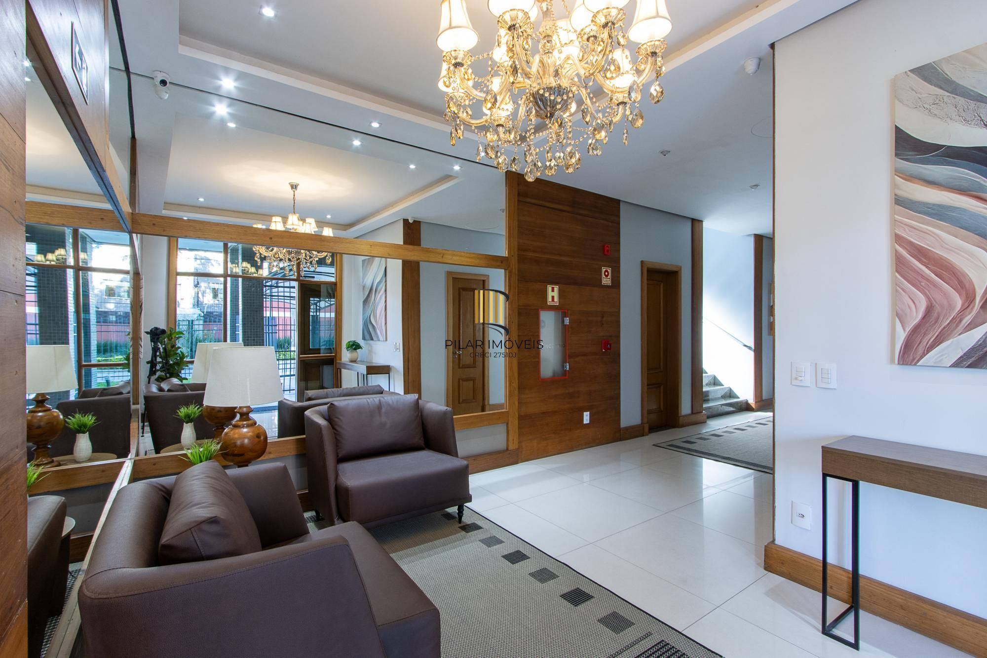 Excelente apartamento de 3 dormitórios, 1 suíte e 2 vagas no bairro Tristeza.