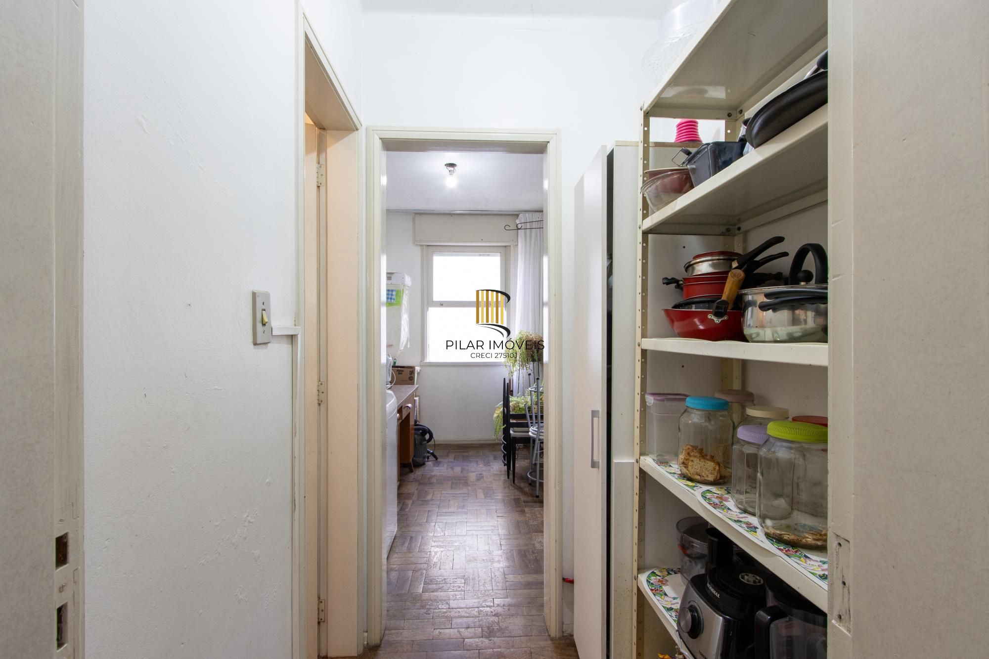 Apartamento de 3 dormitórios com uma vaga de garagem à venda no bairro Menino Deus – Porto Alegre