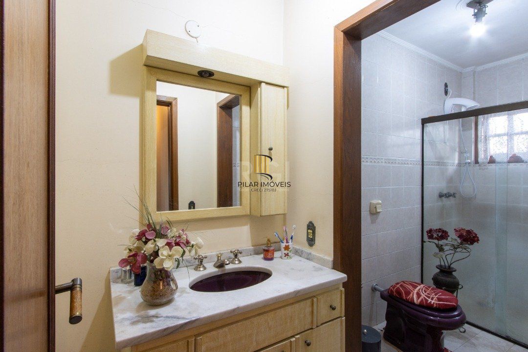 Casa 5 Dormitório(s) Bairro Tristeza