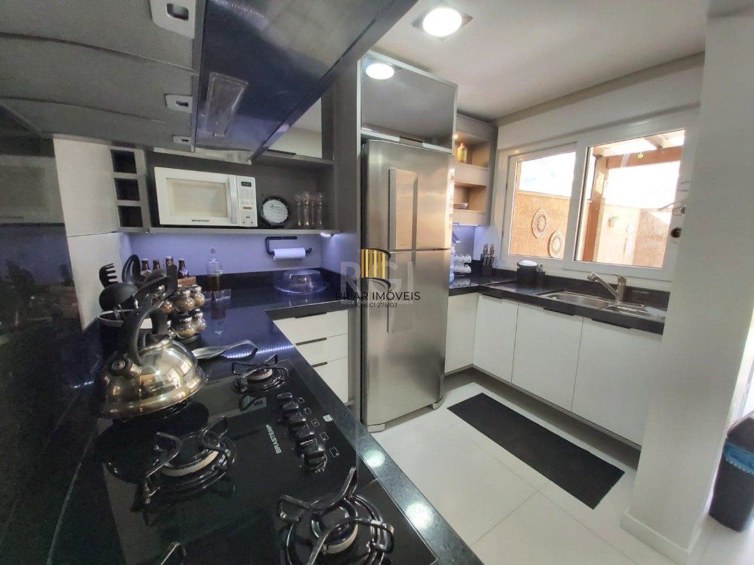 Casa de Condomínio 2 dormitórios no bairro Mariluz Plano D