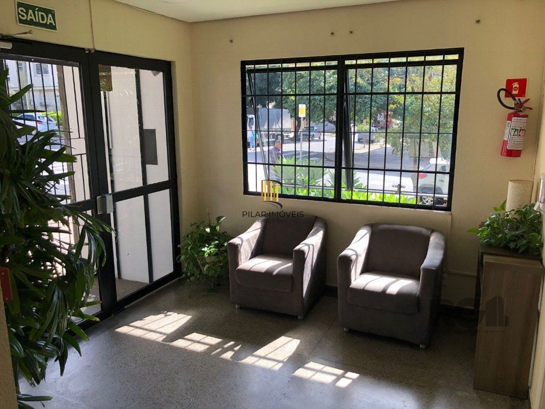 Excelente sala comercial. 2 salas muito espaçosas e uma meno