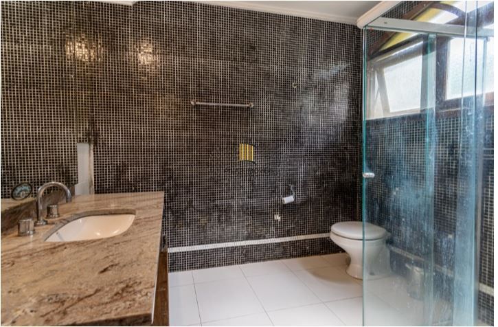 Casa em Condomínio à venda com 5 dormitórios, 565m² e 4 vagas no Condominio Jardim do Sol, Zona Sul de Porto Alegre