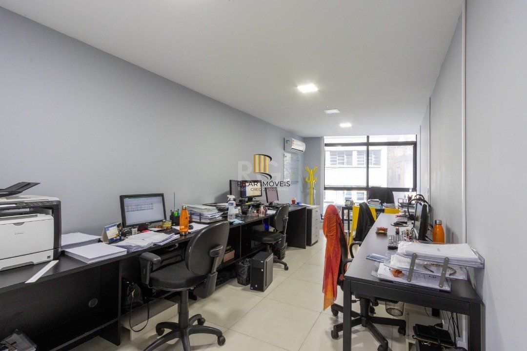 Sala em andar inteiro com 157,44  privativos
