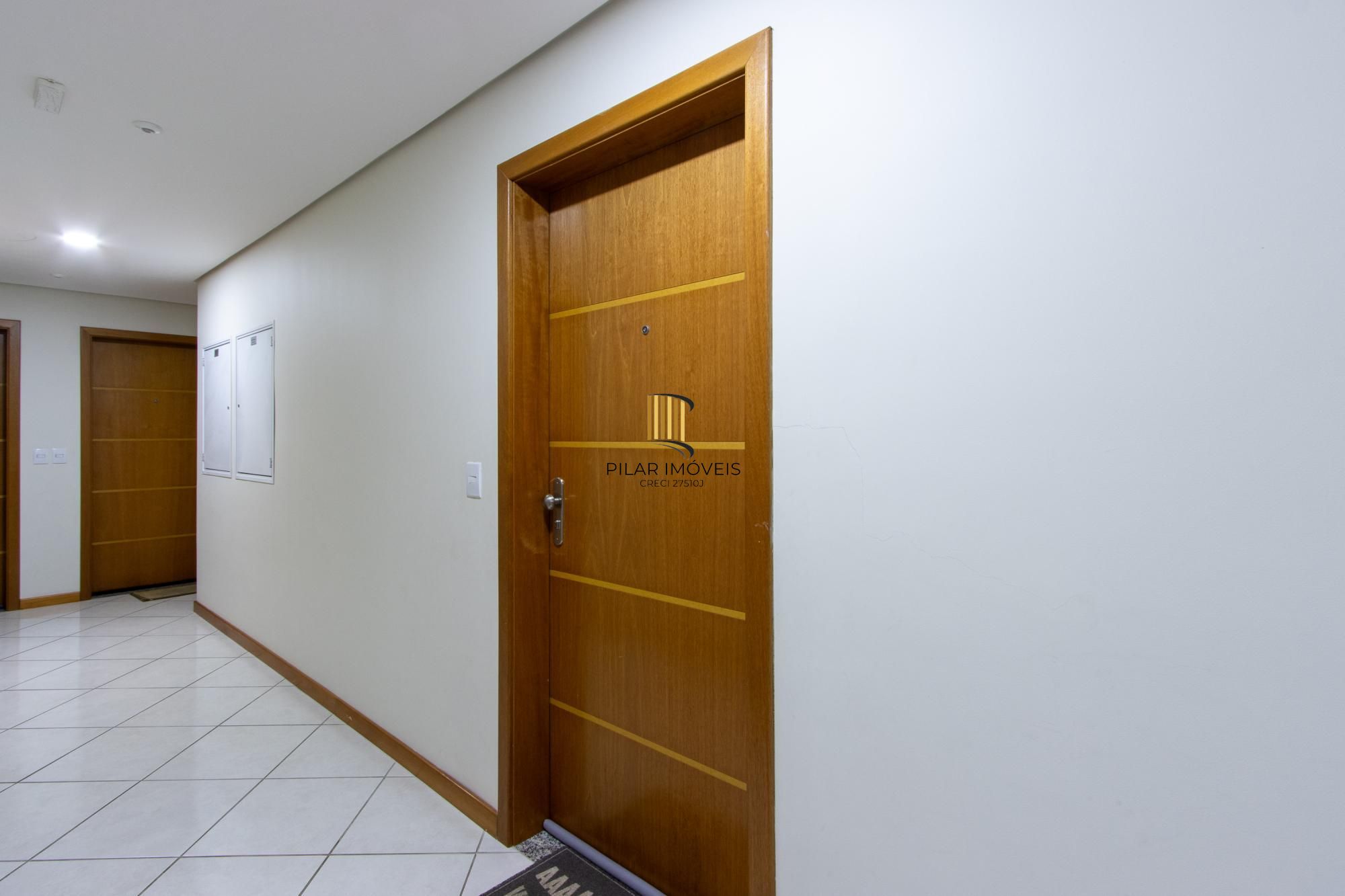 Apartamento de 62m²,  2 dormitórios com suíte, churrasqueira, vaga coberta, infraestrutura completa, na zona sul de Porto Alegre.