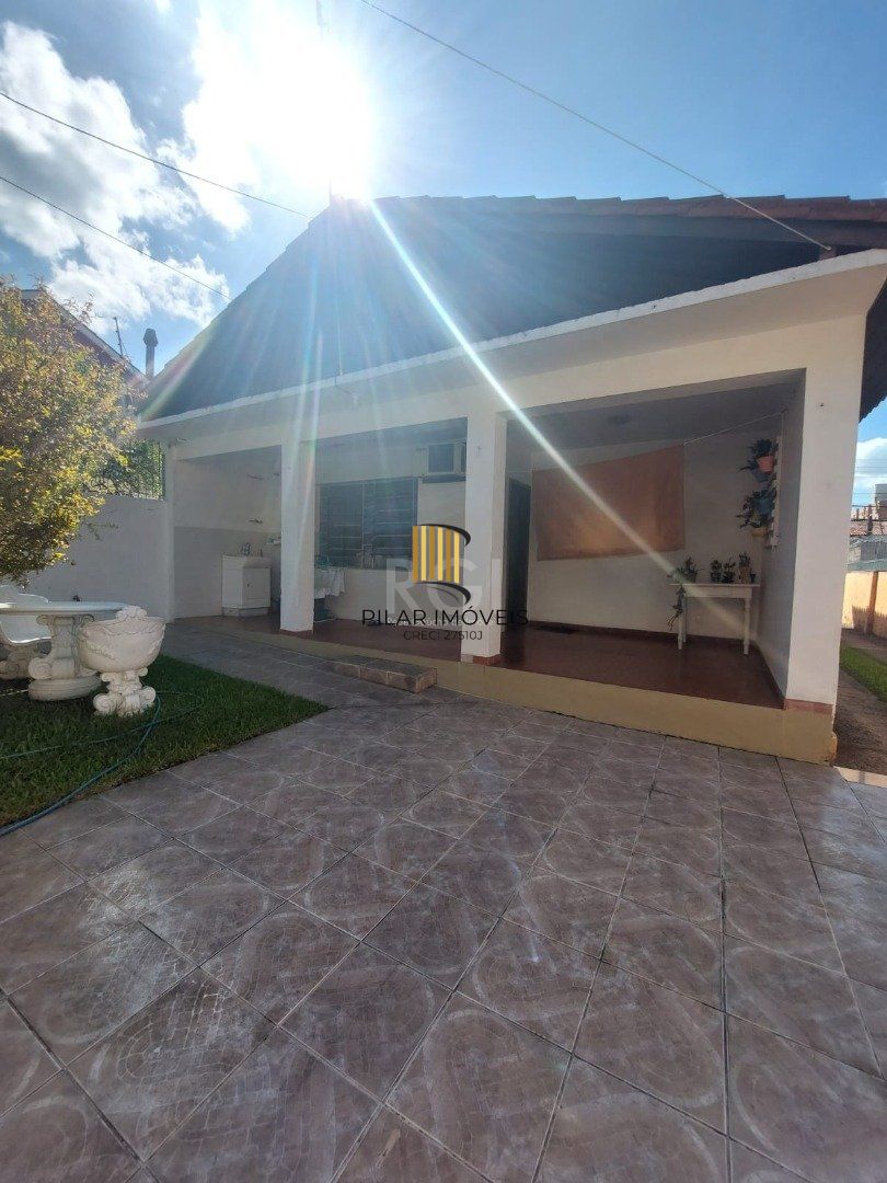 Casa 3 dormitórios no bairro Tristeza