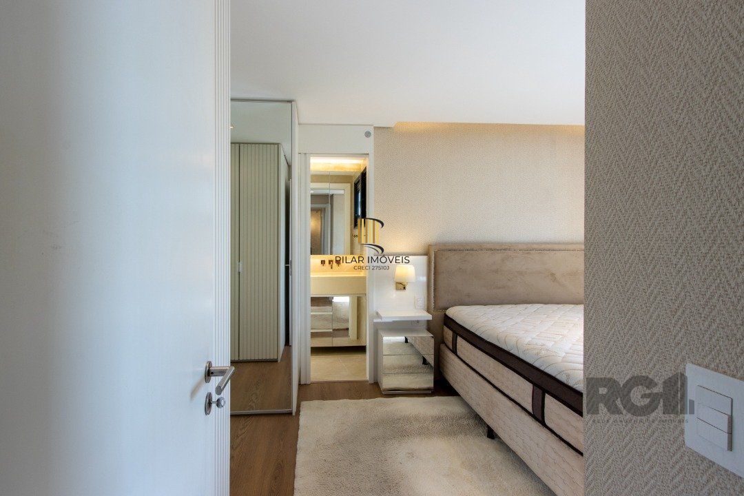Duplex para Venda - 128.73m², 3 dormitórios, sendo 1 suites, 3 vagas - Cristal