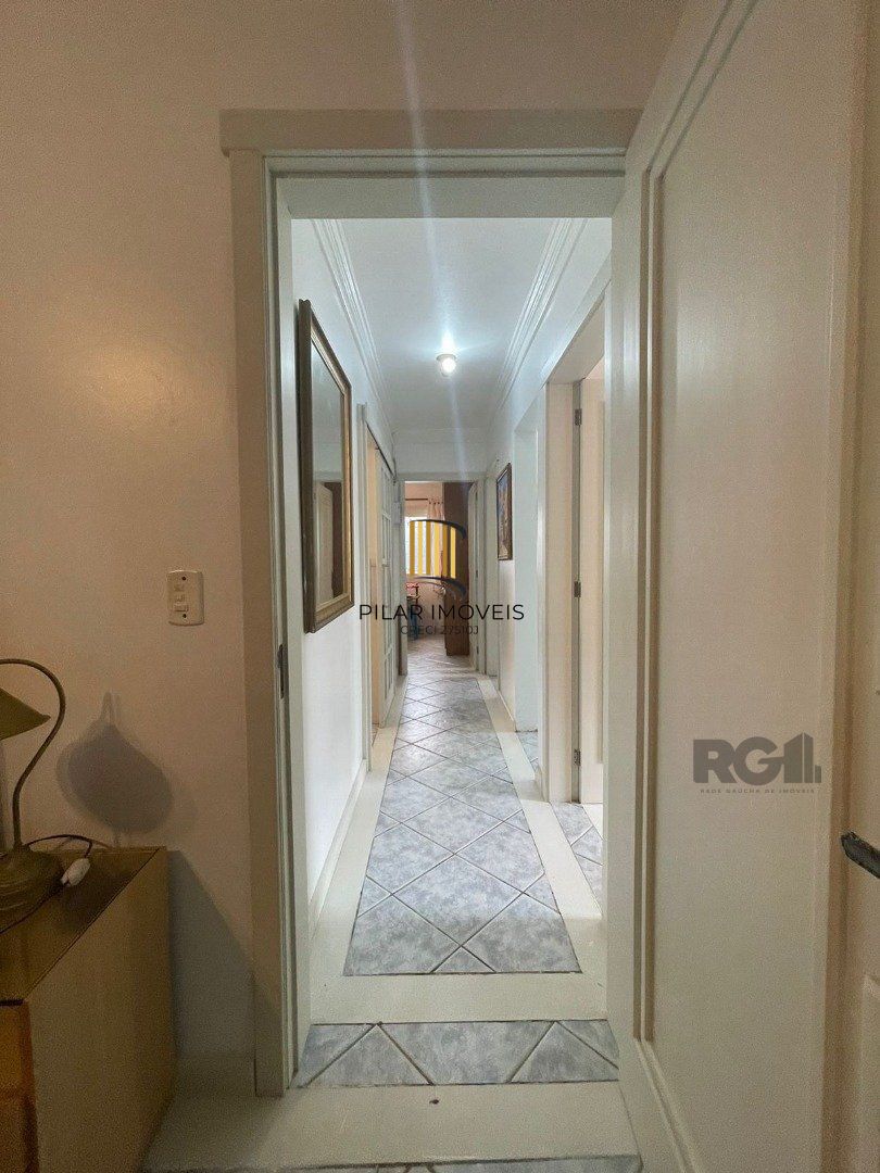 Casa 4 dormitórios no bairro Centro