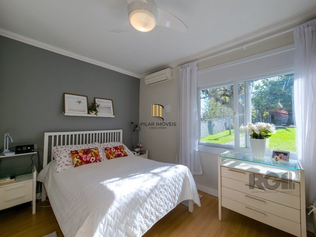 CASA TÉRREA REFORMADA, 3 QUARTOS, SUITE, PÁTIO - BAIRRO CRISTAL