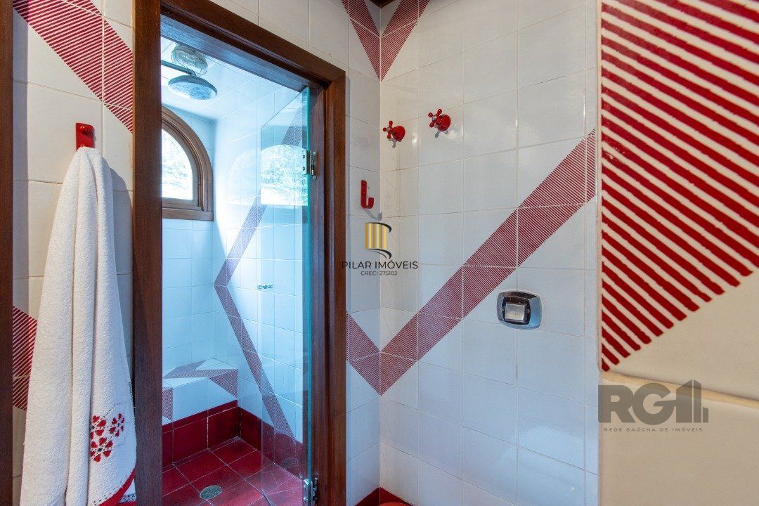 Casa para Venda - 645m², 4 dormitórios, sendo 4 suites, 11 vagas - Tristeza