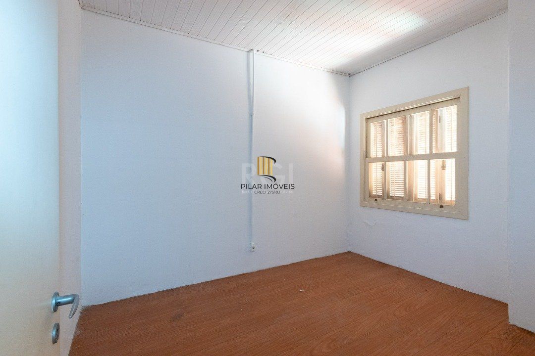 Casa para Venda - 232m², 3 dormitórios, 2 vagas - Navegantes