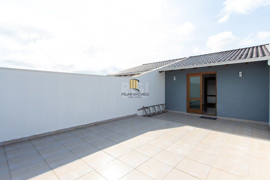 Casa para Venda - 204m², 3 dormitórios, sendo 3 suites, 2 vagas - Espirito Santo