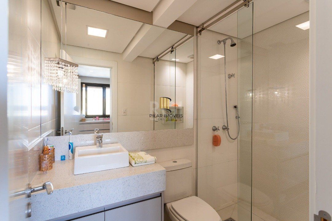 Apartamento para Venda - 323m², 3 dormitórios, sendo 3 suites, 4 vagas - Centro