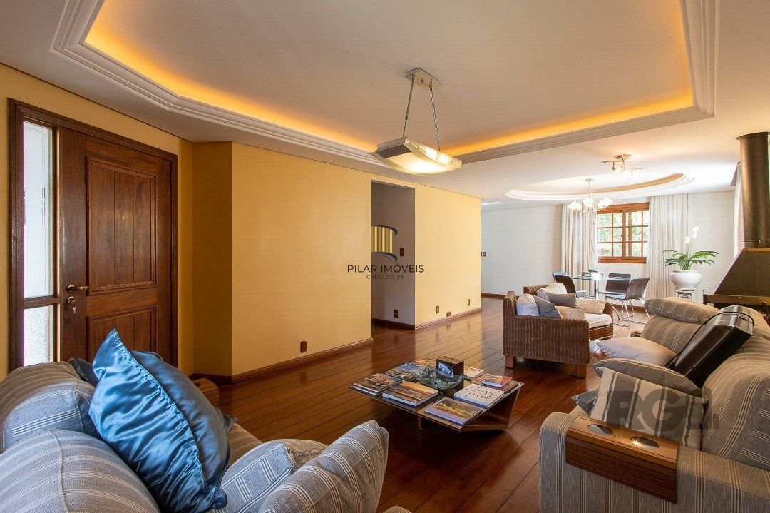 Casa 4 Dormitório(s) Bairro Nonoai
