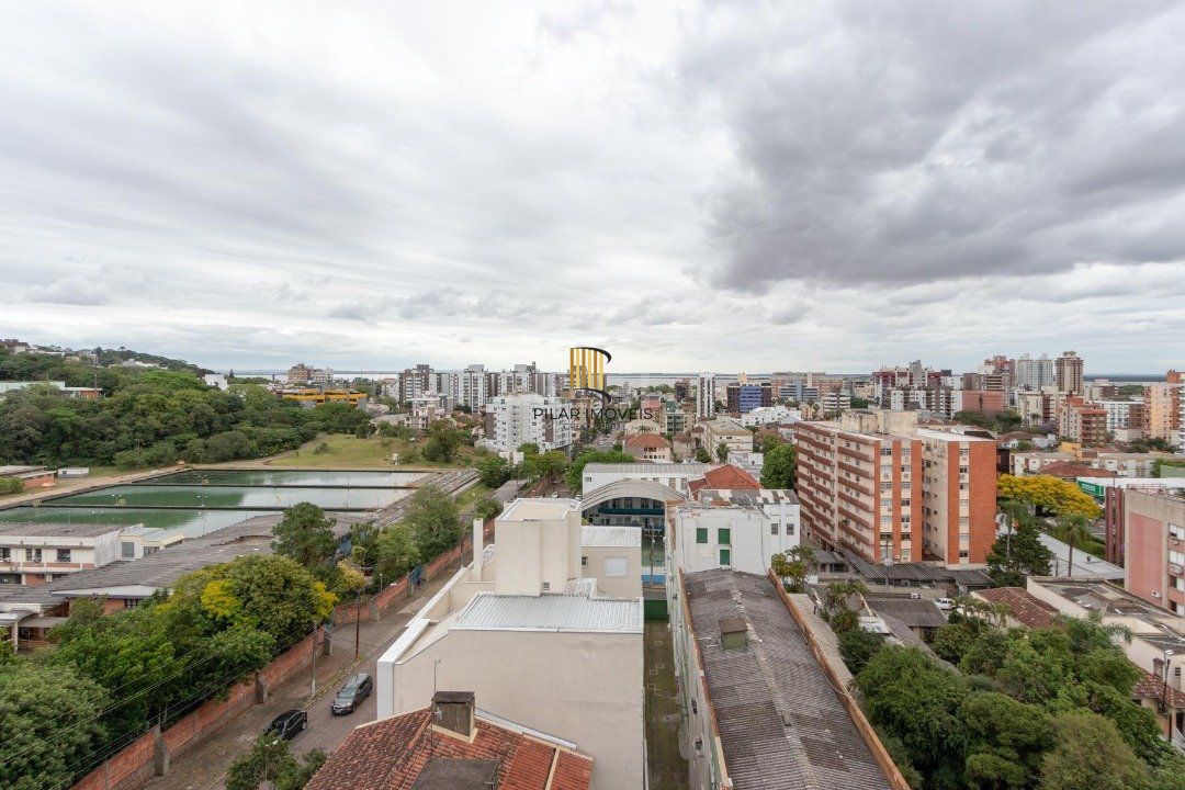 Cobertura para Venda - 302m², 4 dormitórios, sendo 1 suites, 3 vagas - Menino Deus