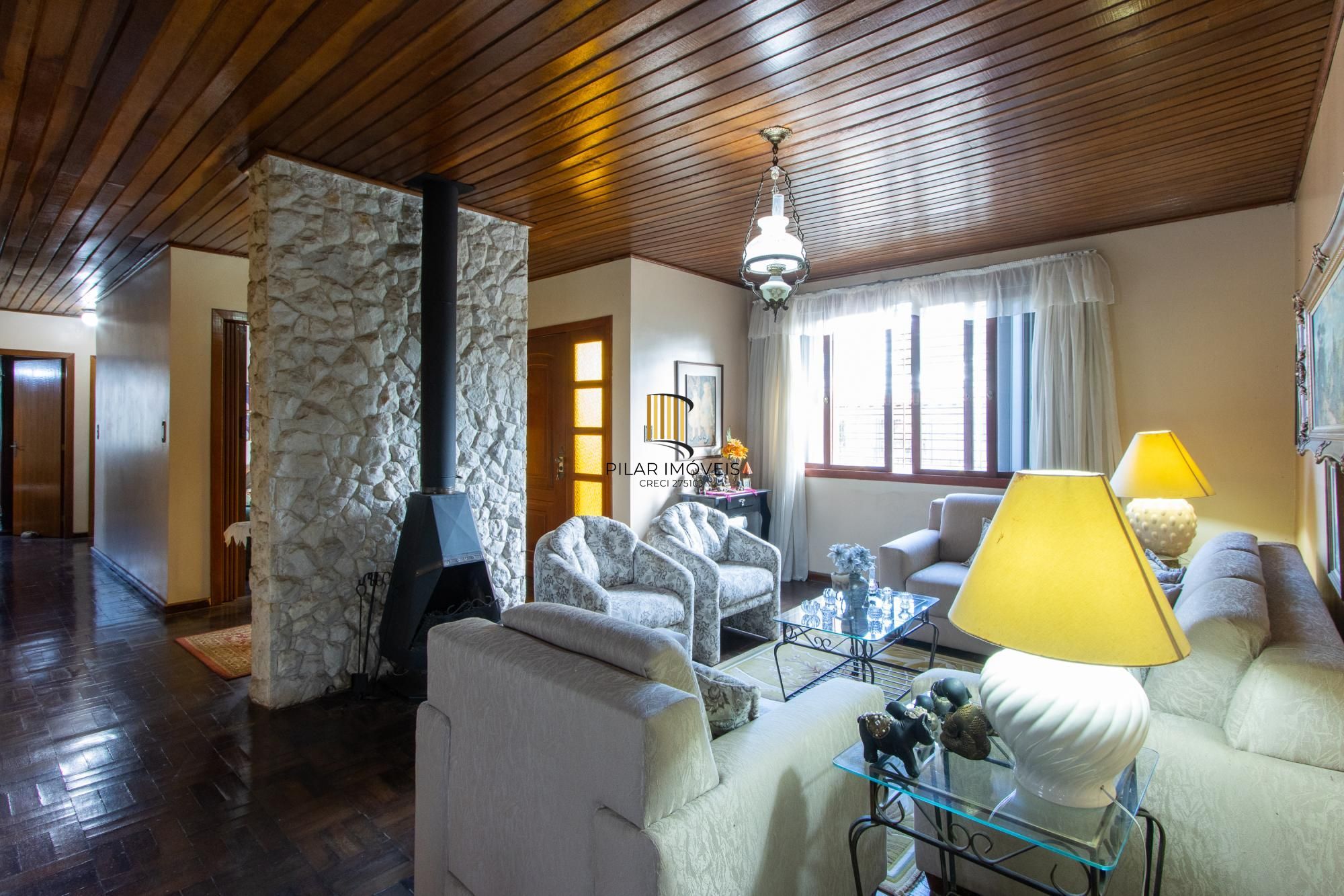 Casa para Venda - 180m², 3 dormitórios, sendo 1 suites, 2 vagas - Ipanema