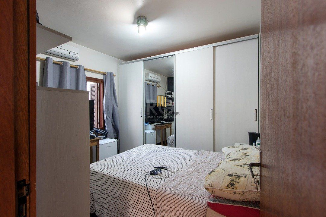 Casa para Venda - 229.18m², 4 dormitórios, sendo 4 suites, 5 vagas - Cavalhada