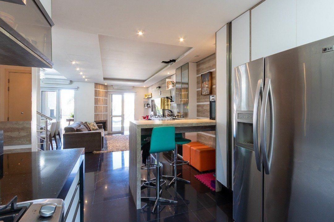 Casa Condominio para Venda - 245.29m², 3 dormitórios, sendo 1 suites, 2 vagas - Pedra Redonda