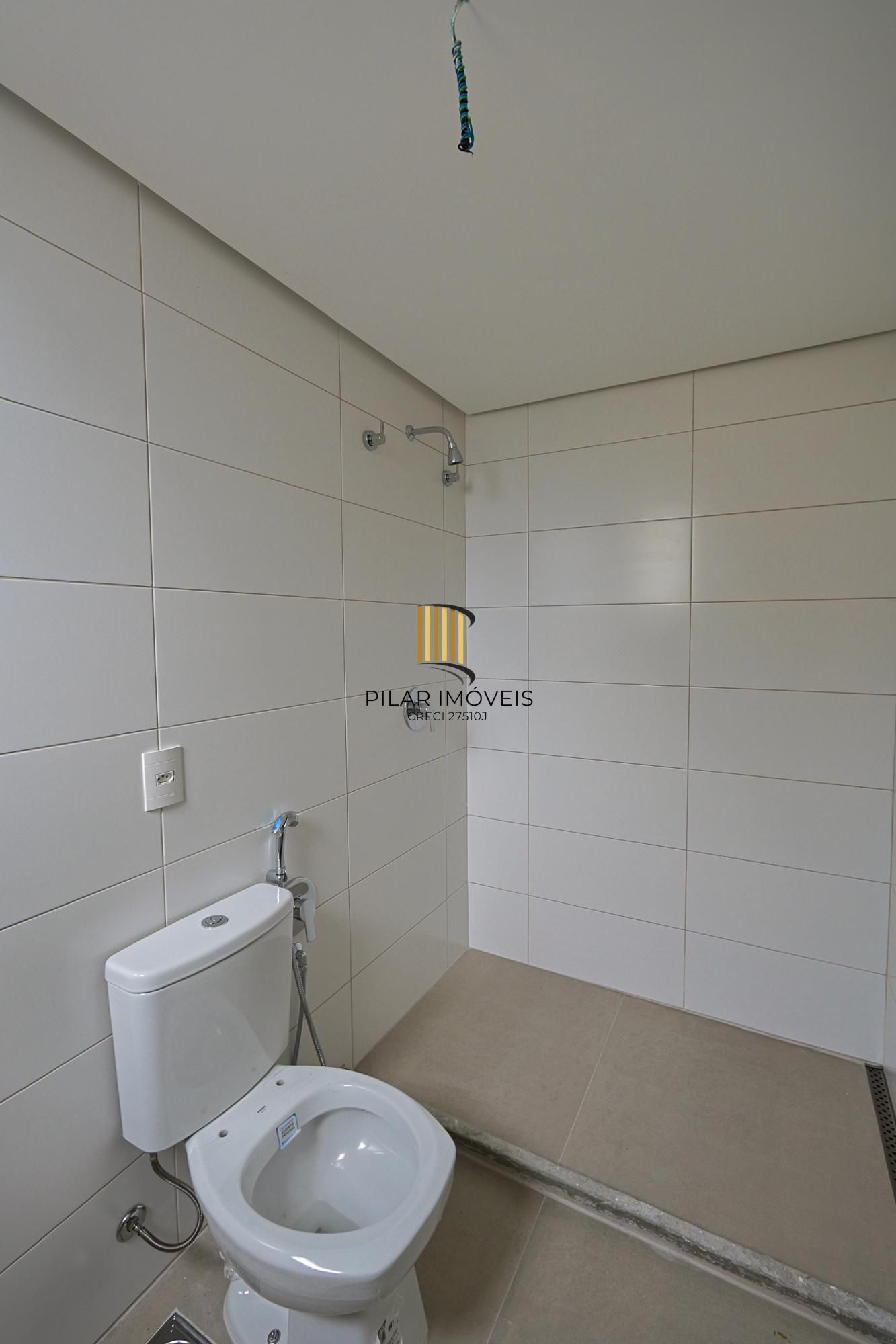 Apartamento com 217m² e 3 dormitórios no bairro Tristeza em PORTO ALEGRE para Comprar