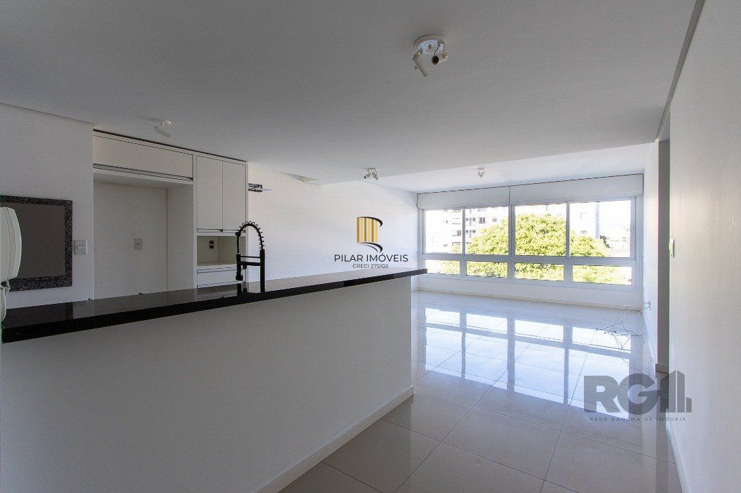 Apartamento 3 dormitórios no bairro Camaquã