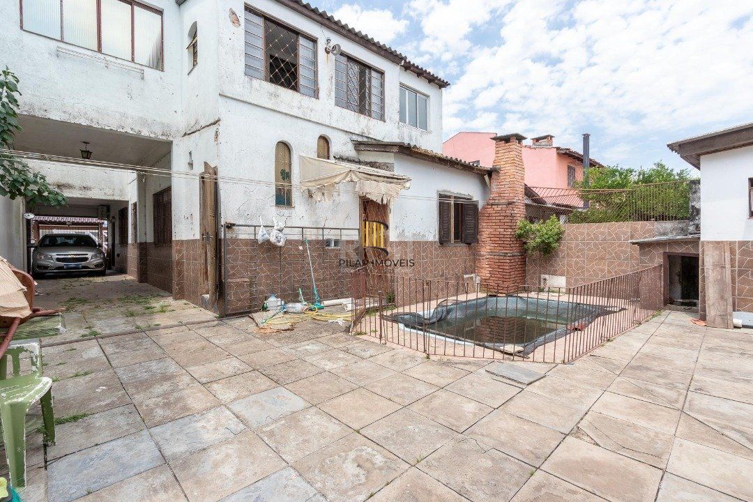 Casa para Venda - 149.99m², 6 dormitórios, sendo 2 suites, Nonoai