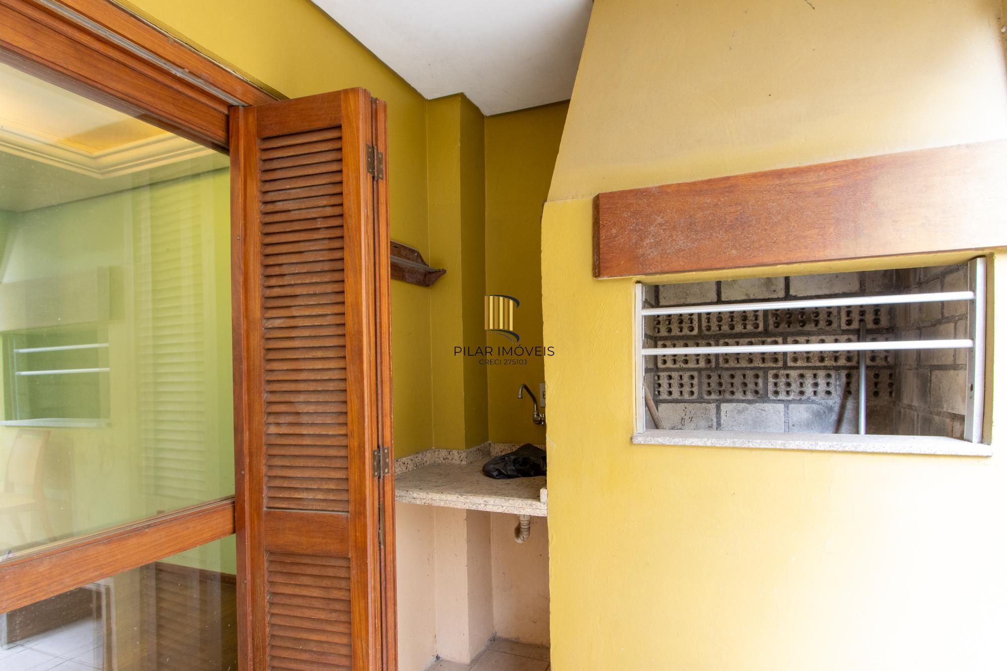 Casa de Condomínio 3 dormitórios no bairro Ipanema