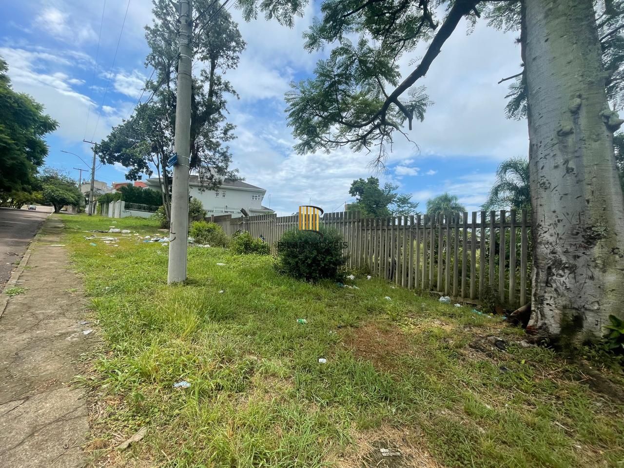 Terreno no bairro Cristal com aproximadamente 2400m² de área!!