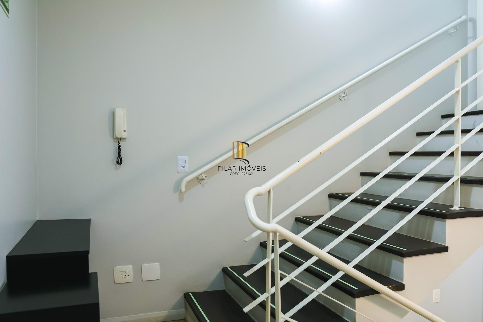 Casa Comercial 4 dormitórios no bairro Moinhos de Vento
