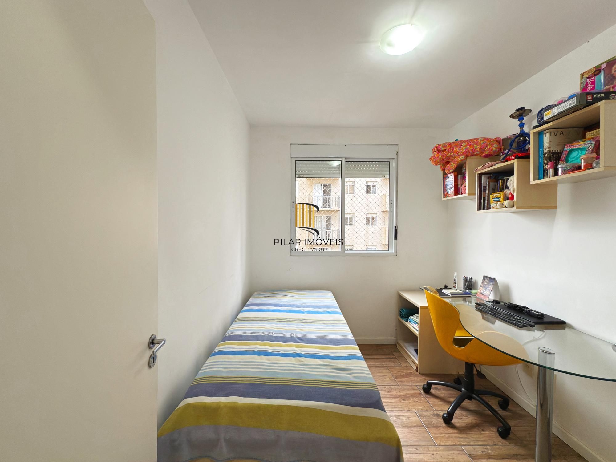 Apartamento de 3 dormitórios, 1 suíte e 2 vagas de garagem cobertas.