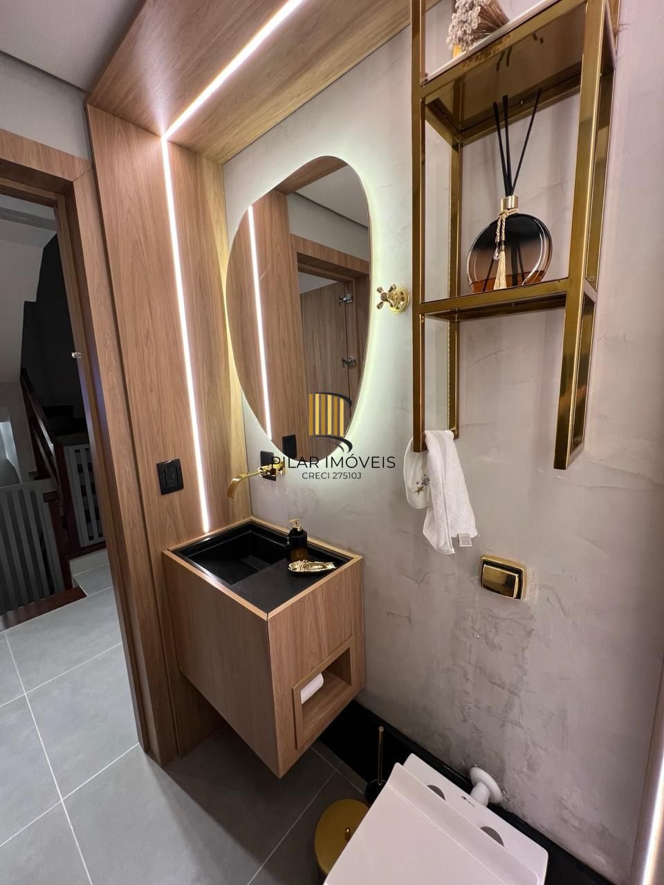 Casa em condomínio fechado para venda no bairro Jardim Isabel, com aproximadamente 204m² de área privativa,.